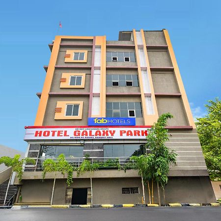 Fabhotel Galaxy Parkfabhotel Galaxy Park, Nr To Rajiv Gandhi International Airport-Hyderabad Шамшабад Екстериор снимка