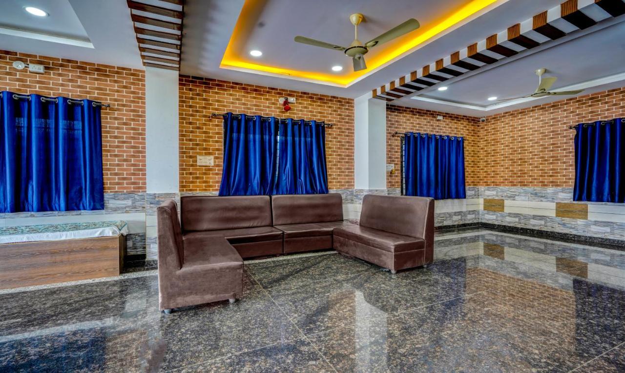 Fabhotel Galaxy Parkfabhotel Galaxy Park, Nr To Rajiv Gandhi International Airport-Hyderabad Шамшабад Екстериор снимка