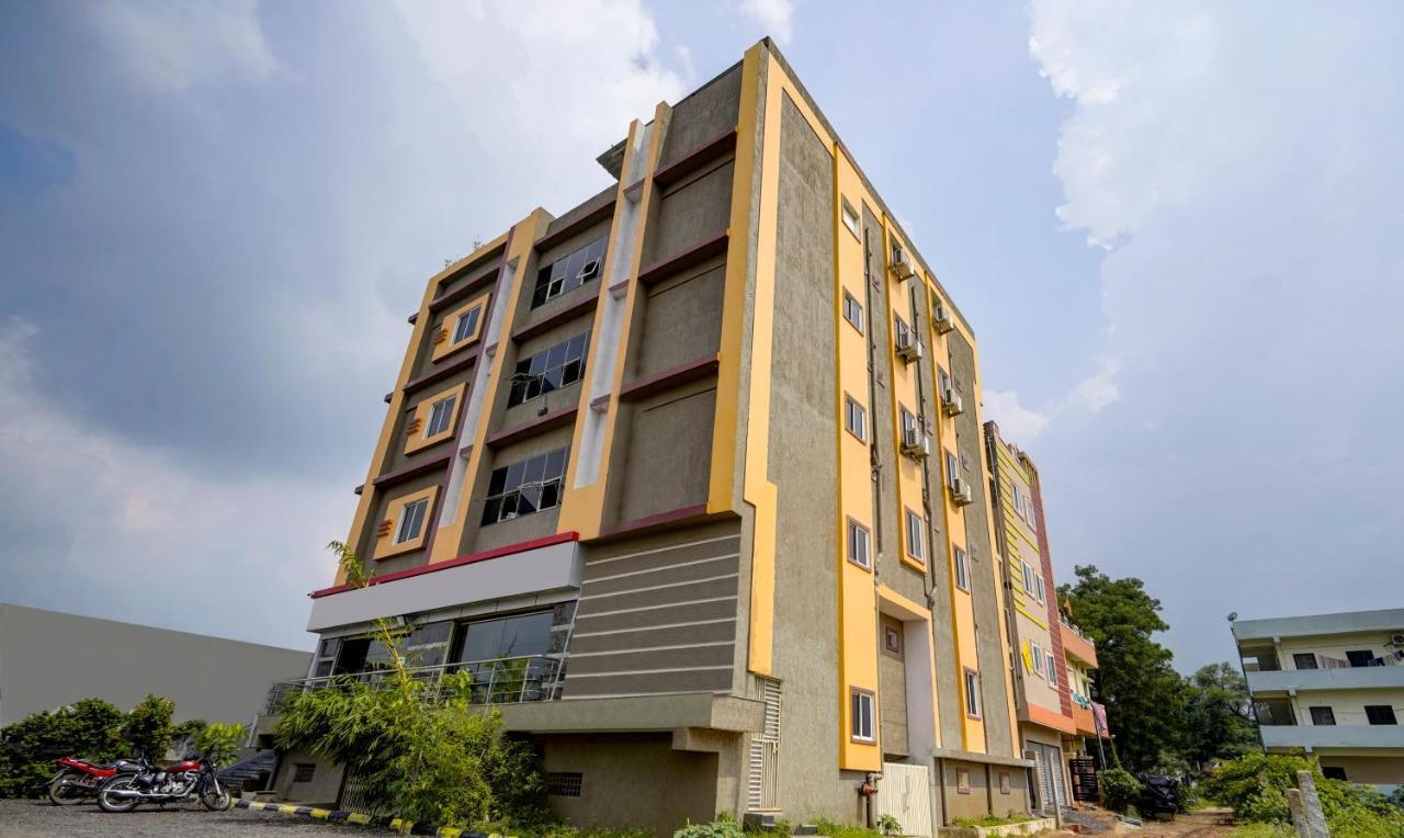 Fabhotel Galaxy Parkfabhotel Galaxy Park, Nr To Rajiv Gandhi International Airport-Hyderabad Шамшабад Екстериор снимка