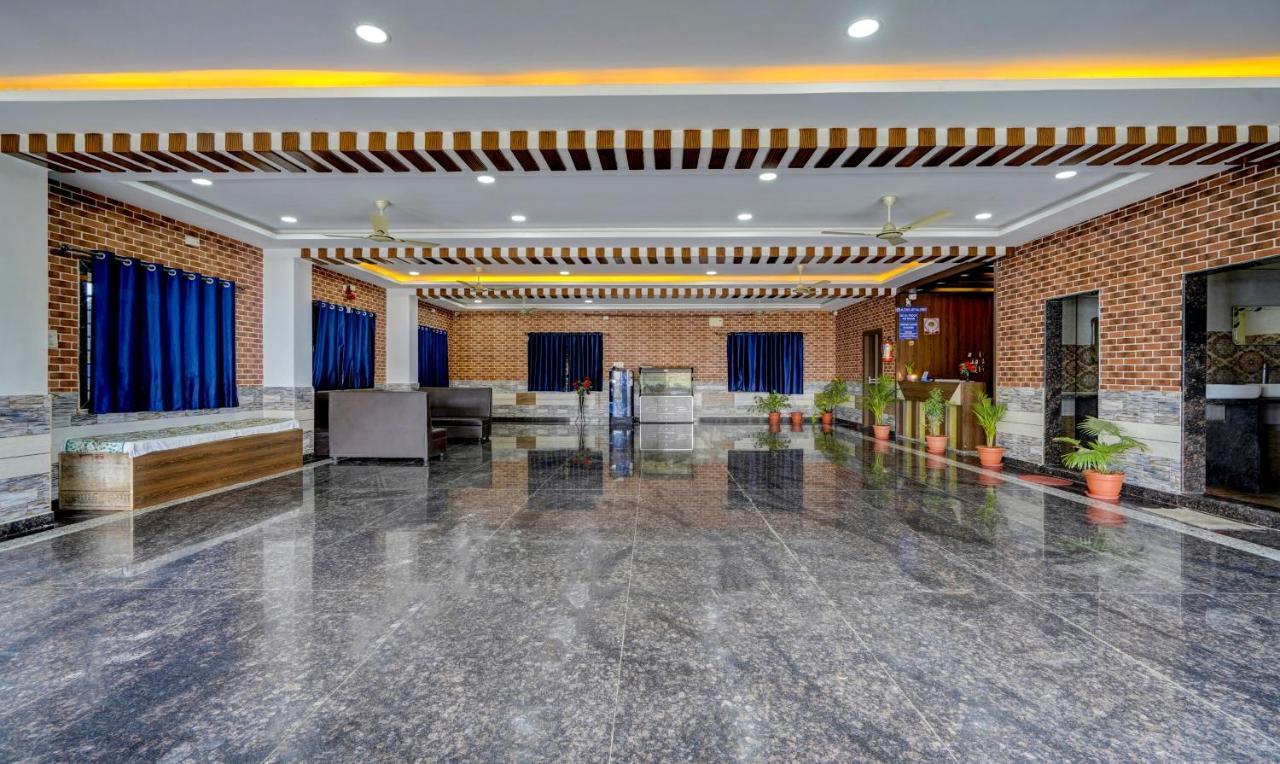 Fabhotel Galaxy Parkfabhotel Galaxy Park, Nr To Rajiv Gandhi International Airport-Hyderabad Шамшабад Екстериор снимка